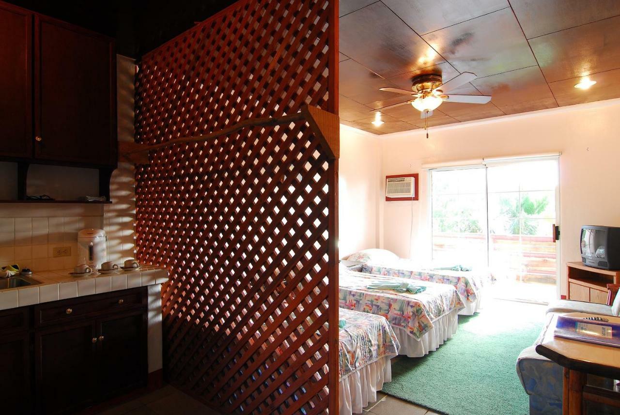 Antelope Guesthouse Koror Dış mekan fotoğraf